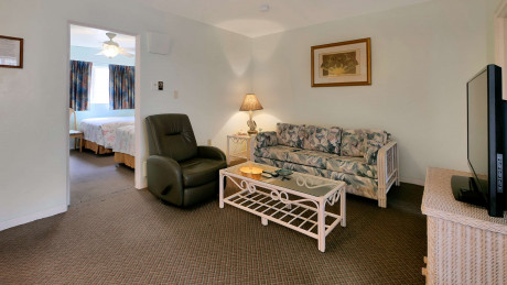 Carlton House Motel and Suites - Sitting Area